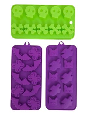Wilton Halloween Flexible Silicone Chocolate Candy Mold (Set of 3)